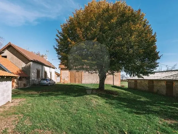 Maison 1 pièce 100 m²