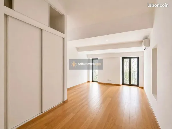 Appartement 3 pièces 84 m²