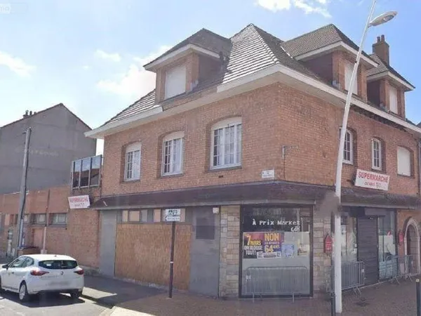 Local commercial 313 m²