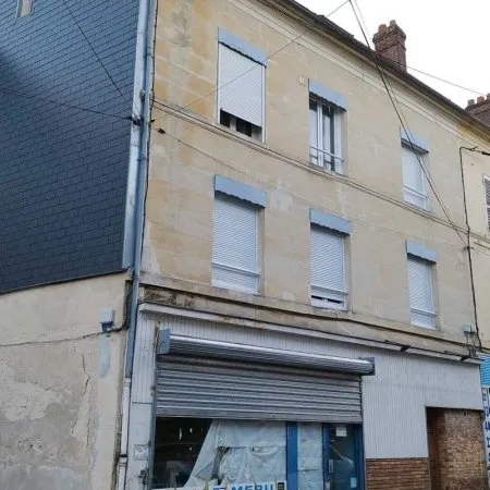 Immeuble avec rendement locatif Centre ville de Méru