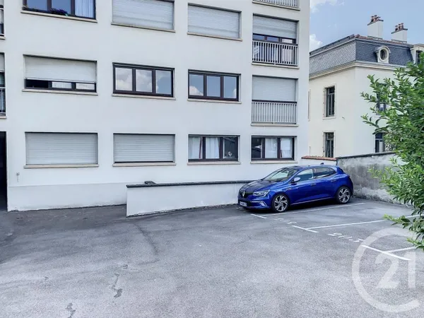 Parking 12 m²