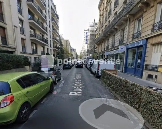 Local commercial 173 m²