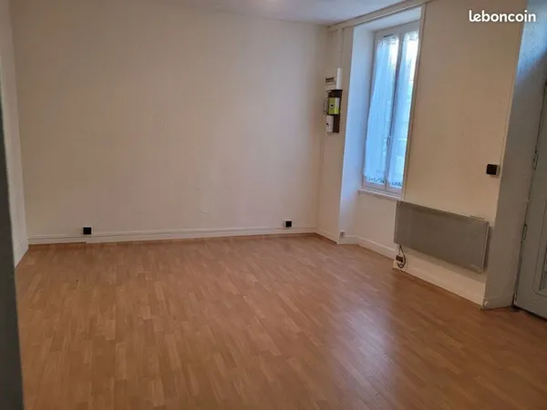 Studio Bourges proche place Saint Bonnet
