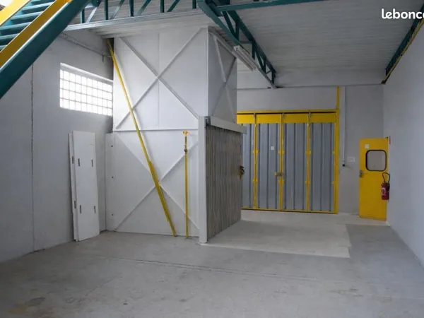 LOCAL COMMERCIAL / D'ACTIVITÉ - 380 m2 CANNES-ÉCLUSE