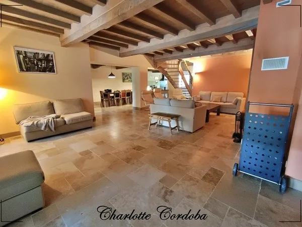 Vianne, Bastide Médiévale - Une Demeure d'Exception de 300m² au Coeur de l'Histoire