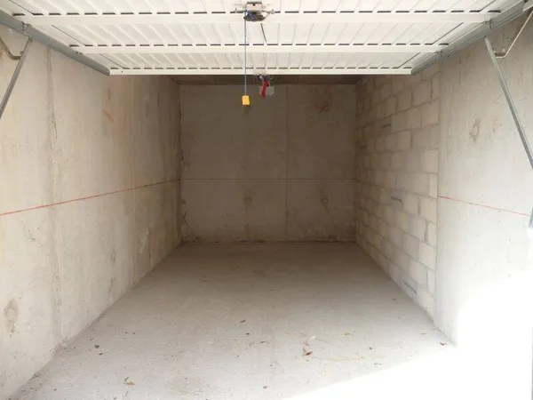 Parking 13 m²