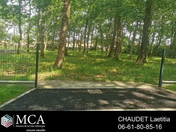 Terrain 721 m²