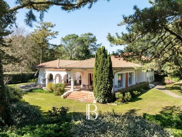 HOSSEGOR, VILLA ENTRE LAC ET MER