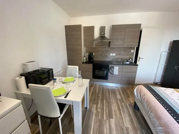 Studio 1 pièce 18 m²