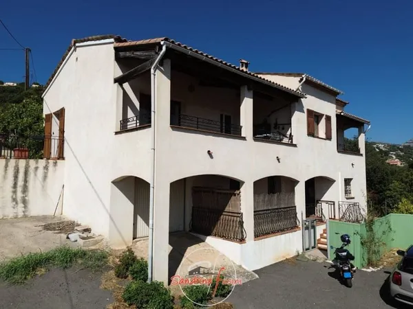 Villa 7 pièces 177 m²