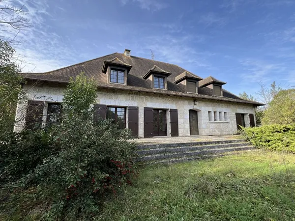 Maison bourgeoise avec piscine et jardin 486 m2 Marmande 472