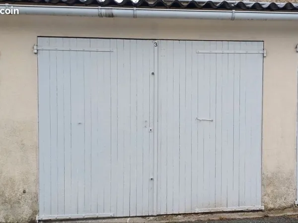 Garage à louer à Niort - Sécurisé - Accès facile - Disponible immédiatement