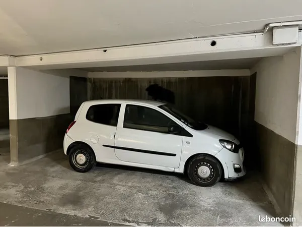 Place de parking proche Stade de France