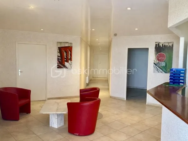 Local professionnel 4 pièces 133 m²