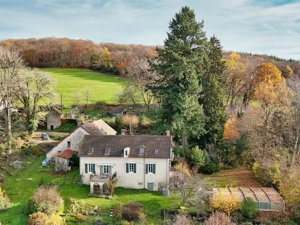 Propriété exceptionnelle de 202 m² sur 1.3ha - Broye