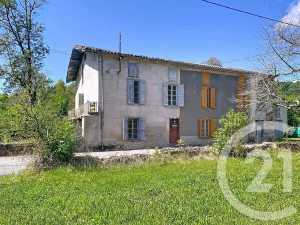 Maison 11 pièces 250 m²