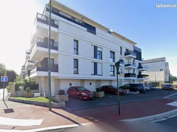 Boutique 183 m² VAIRES SUR MARNE