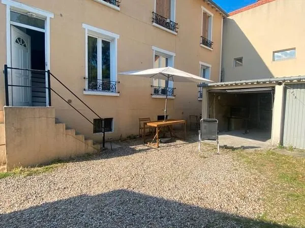 Chambre rénovée, meublée à 15 minutes de la Gare Saint-Lazare et à 5 minutes de la Gare d'Argenteuil