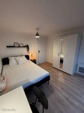 Grande chambre colocation à côté de la FAC avec salle de sport