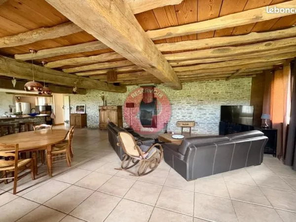 Maison 10 pièces 381 m²