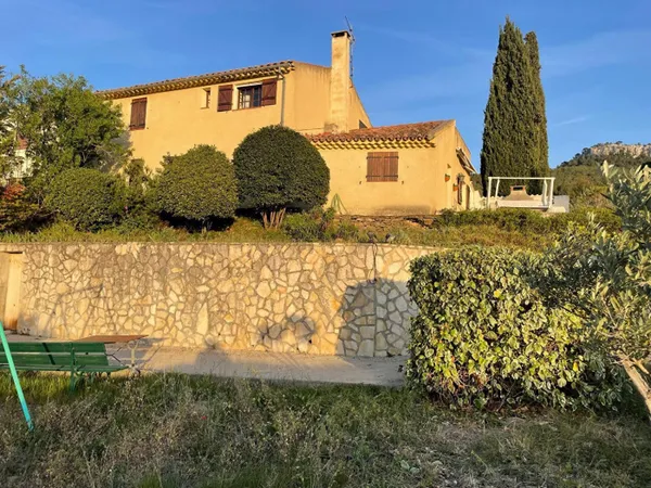 Maison Saint Cyr Sur Mer 7 pièce(s) 178 m2