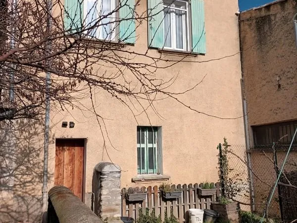 Maison de village 130 m² - 3 chambres - Garage 50 m²