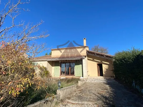 Maison dans un environnement calme