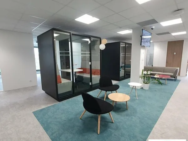 Bureau 856 m²