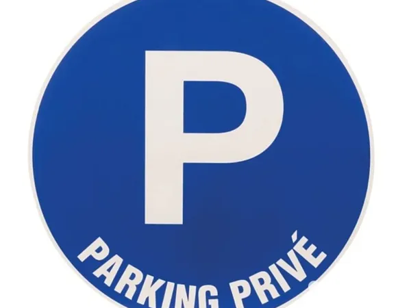 Vente Parking/garage/box 45 m²