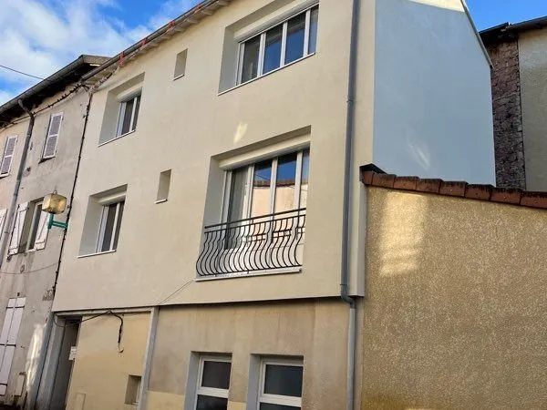 Maison de village au coeur de Cours la ville