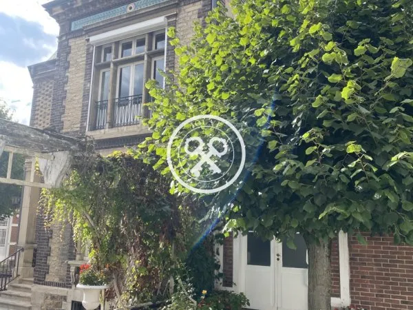 Maison 14 pièces 290 m²