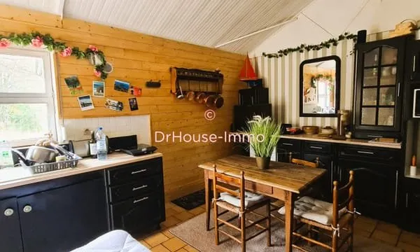 Grand Terrain de loisir Constructible viabilisé avec Maisonnette de week-end à Saint-Germain-Des-Pré