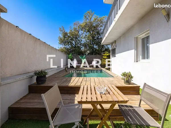 Propriété 5 pièces 182 m²