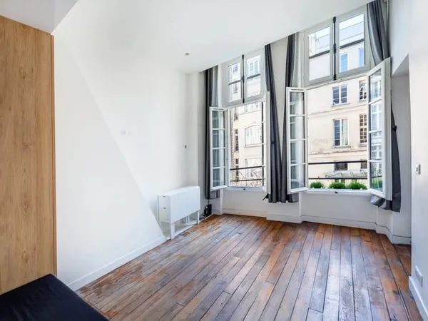 En plein coeur de l'Ile St Louis - Charmant studio meublé de 20m²
