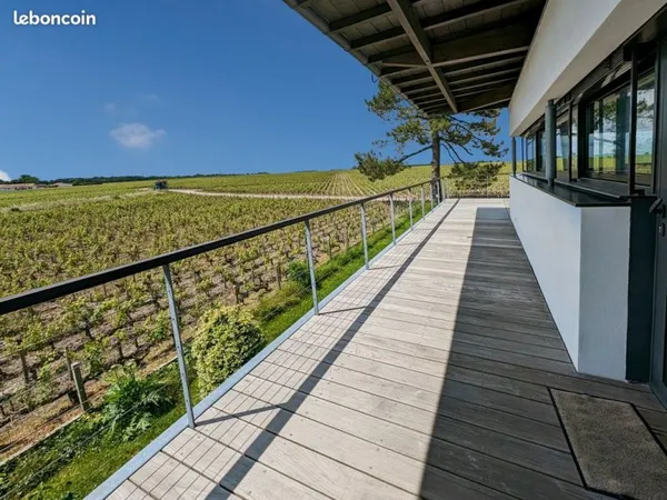 Maison 4 pièces 235 m²