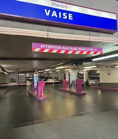 Lyon Vaise - Parking loué - Rentabilité immédiate