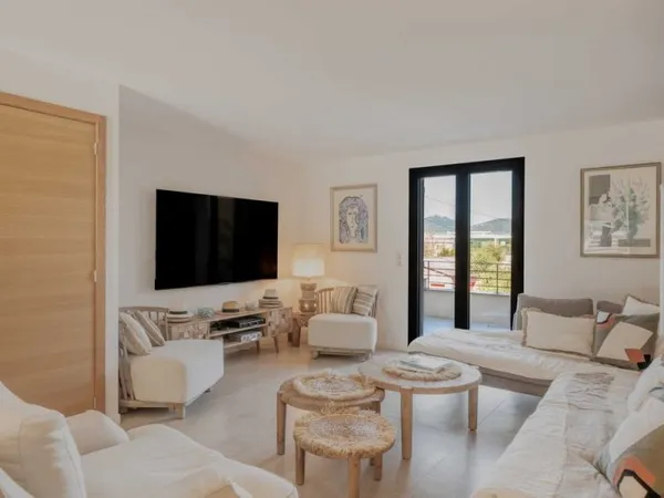 Villa 9 pièces 370 m²