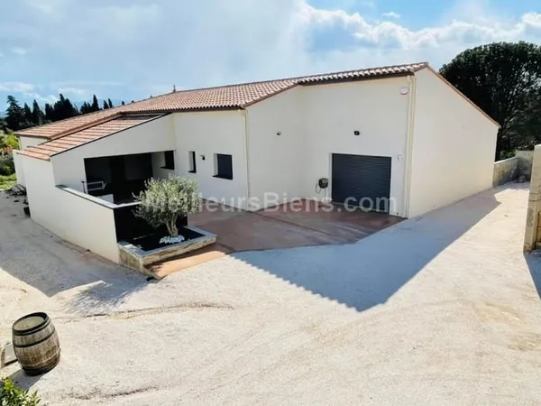 Villa 7 pièces 230 m²
