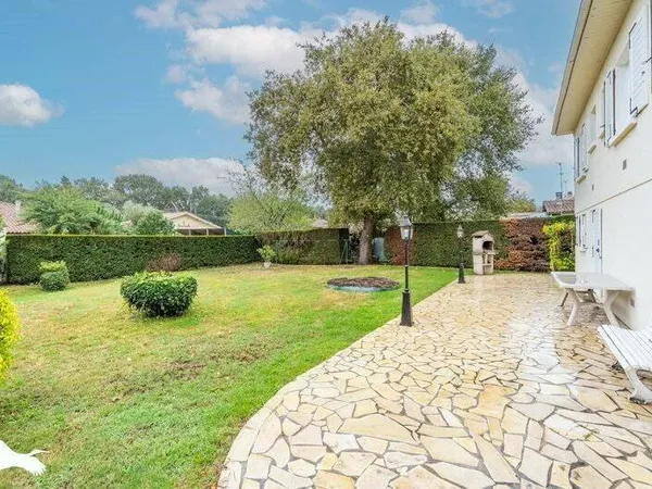 Maison 7 pièces 136 m²