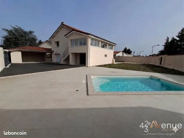 Maison 9 pièces 231 m²