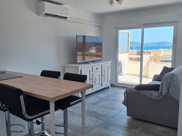 Appart 2 pieces vue mer