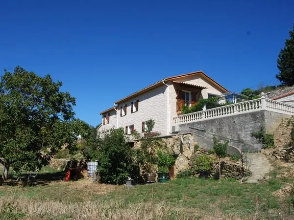 PROCHE COUIZA