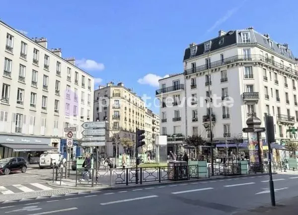Local commercial 128 m²