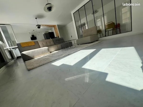 Appartement 109 m² - Quartier du Soleil - Entièrement rénové - Tram au pied