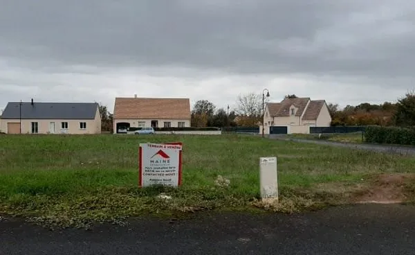Terrain 716 m²