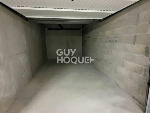 Garage en sous sol Decines centre Hameau des Amoureux