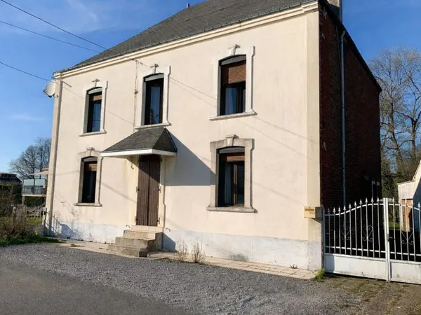 Maison familiale énorme potentiel