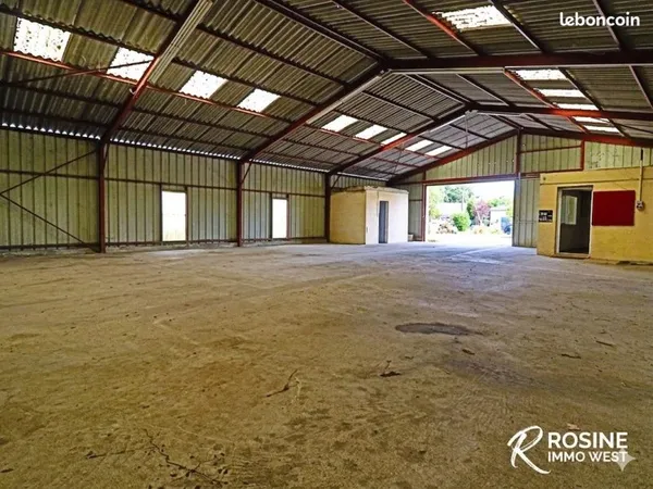 Parking/box 300 m² Beaufort-en-Anjou