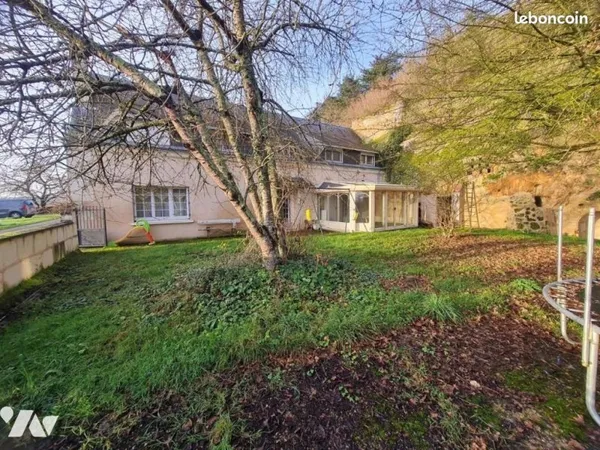 Maison 7 pièces 304 m²