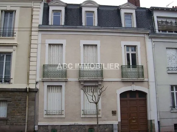 Maison 10 pièces 200 m²